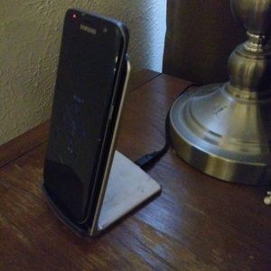 wireless charger for Samsung Galaxy phones